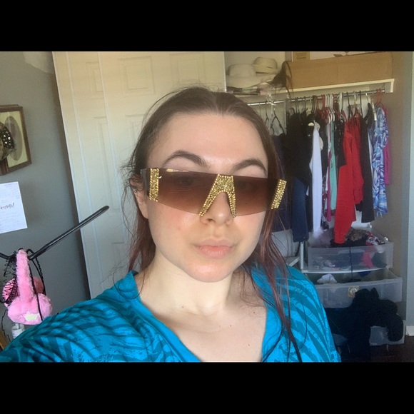 Funky stylish sunglasses, big framed - Picture 4 of 6
